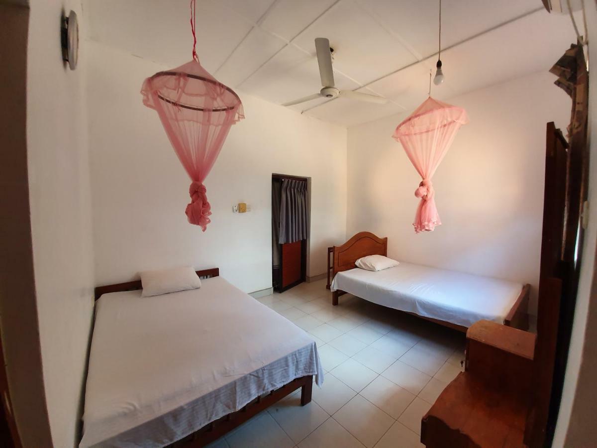 Feel Like Home Anuradhapura Exterior foto